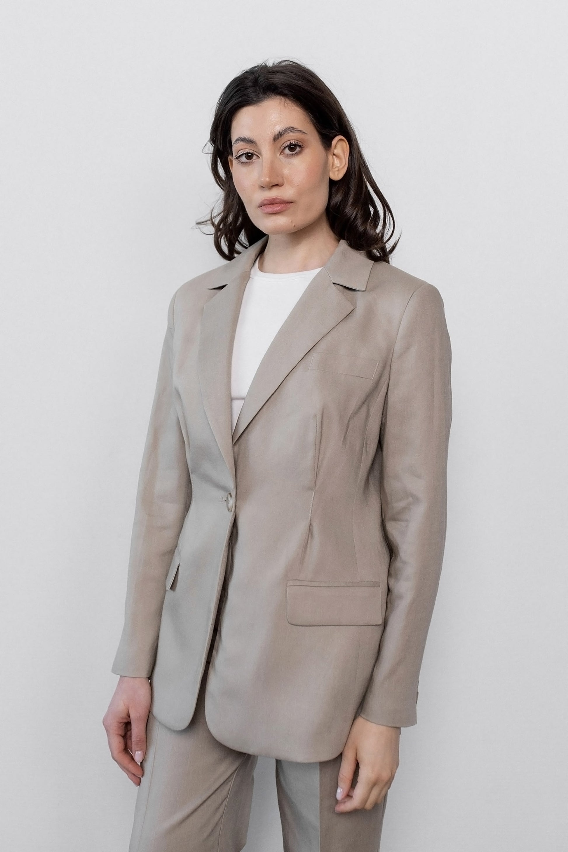 1-beige-linen-tailored-blazer-detail