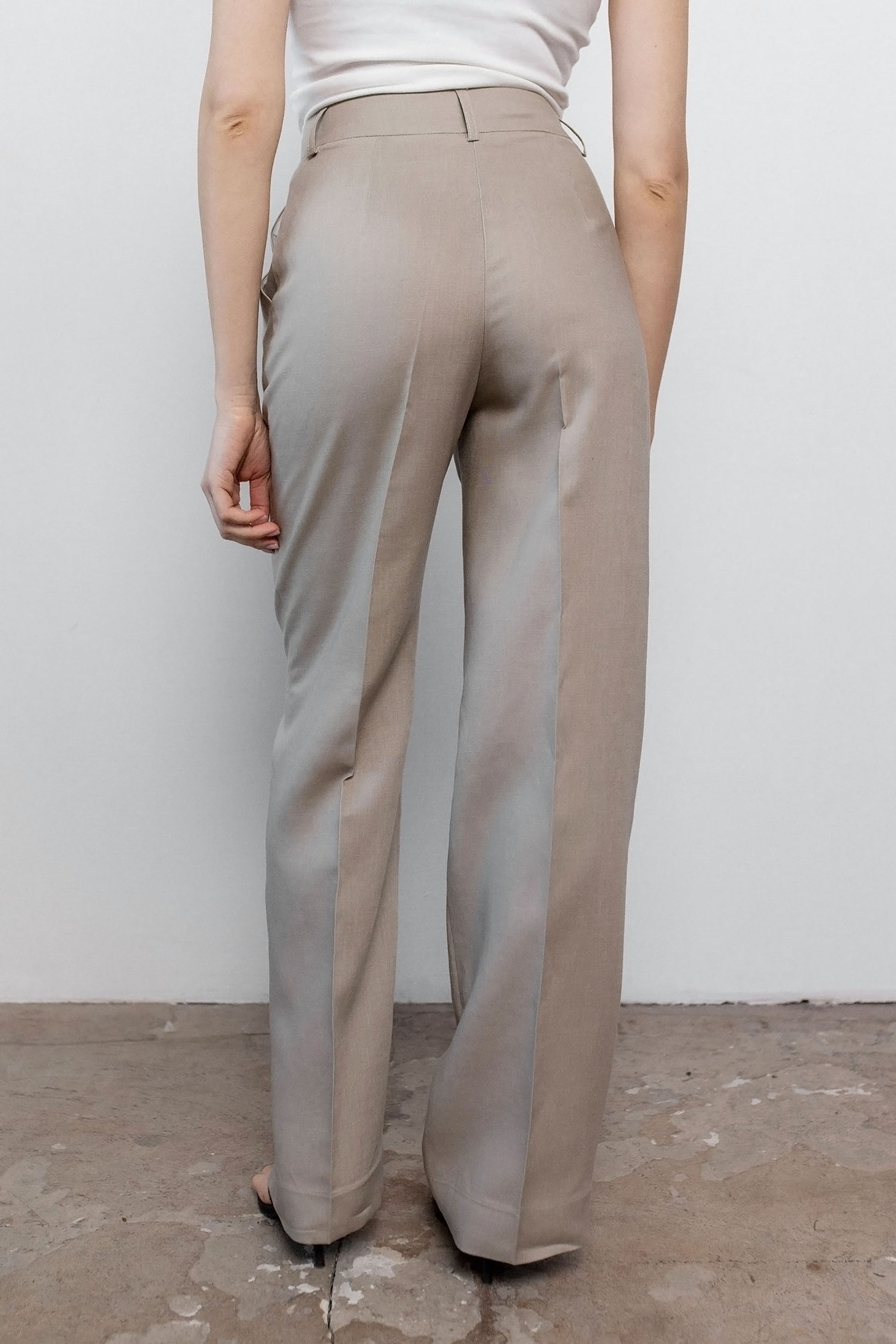 beige-linen-straight-leg-tailored-pants-back-jm