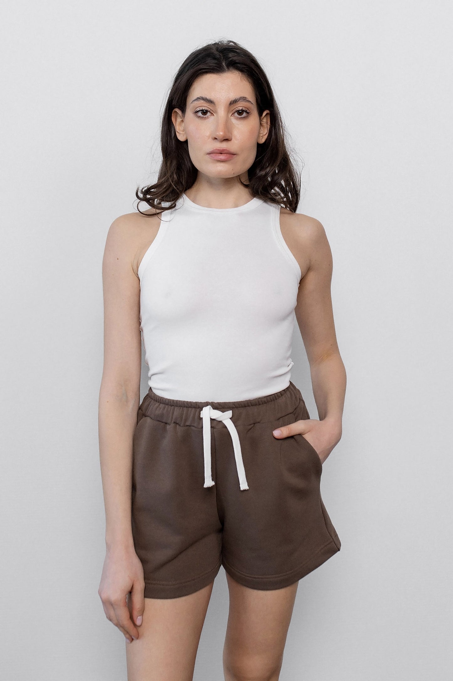 brown-cotton-shorts-detail