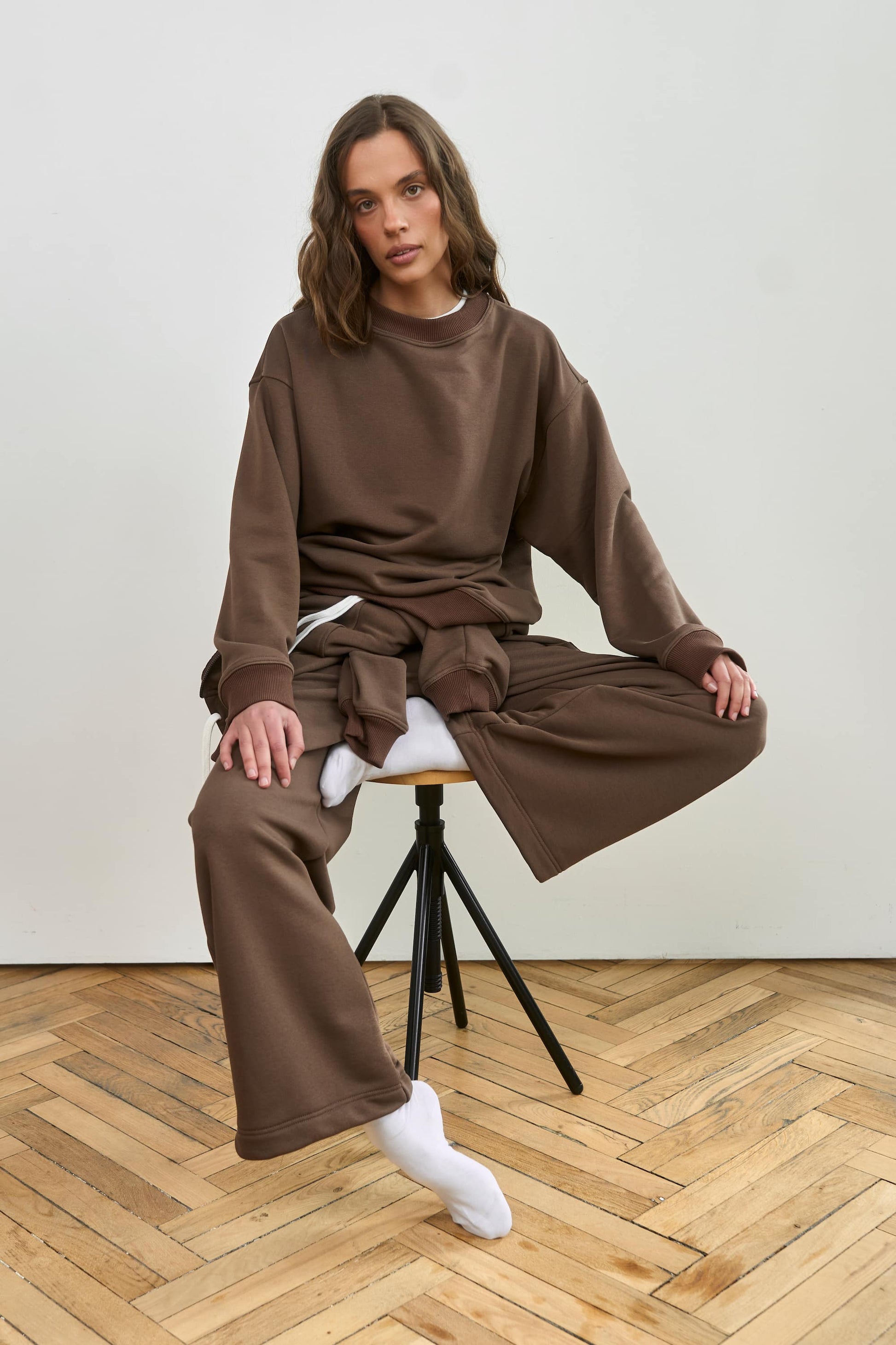 chocolate-knit-relaxed-fit-sweatshirt-detail