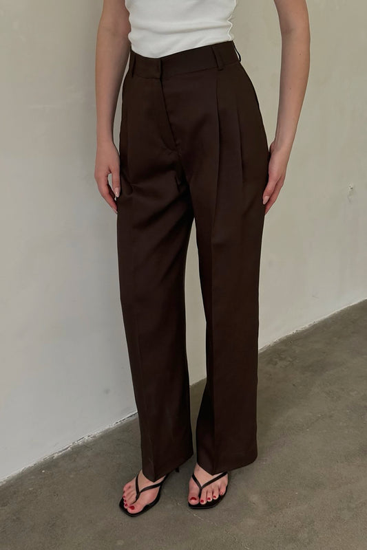 chocolate-linen-pants-detail