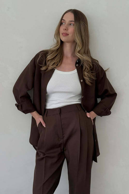 chocolate-linen-shirt-detail