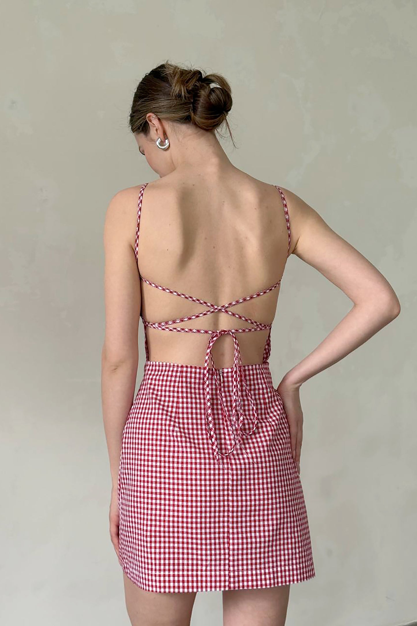 gingham-red-cotton-open-back-mini-back-detail