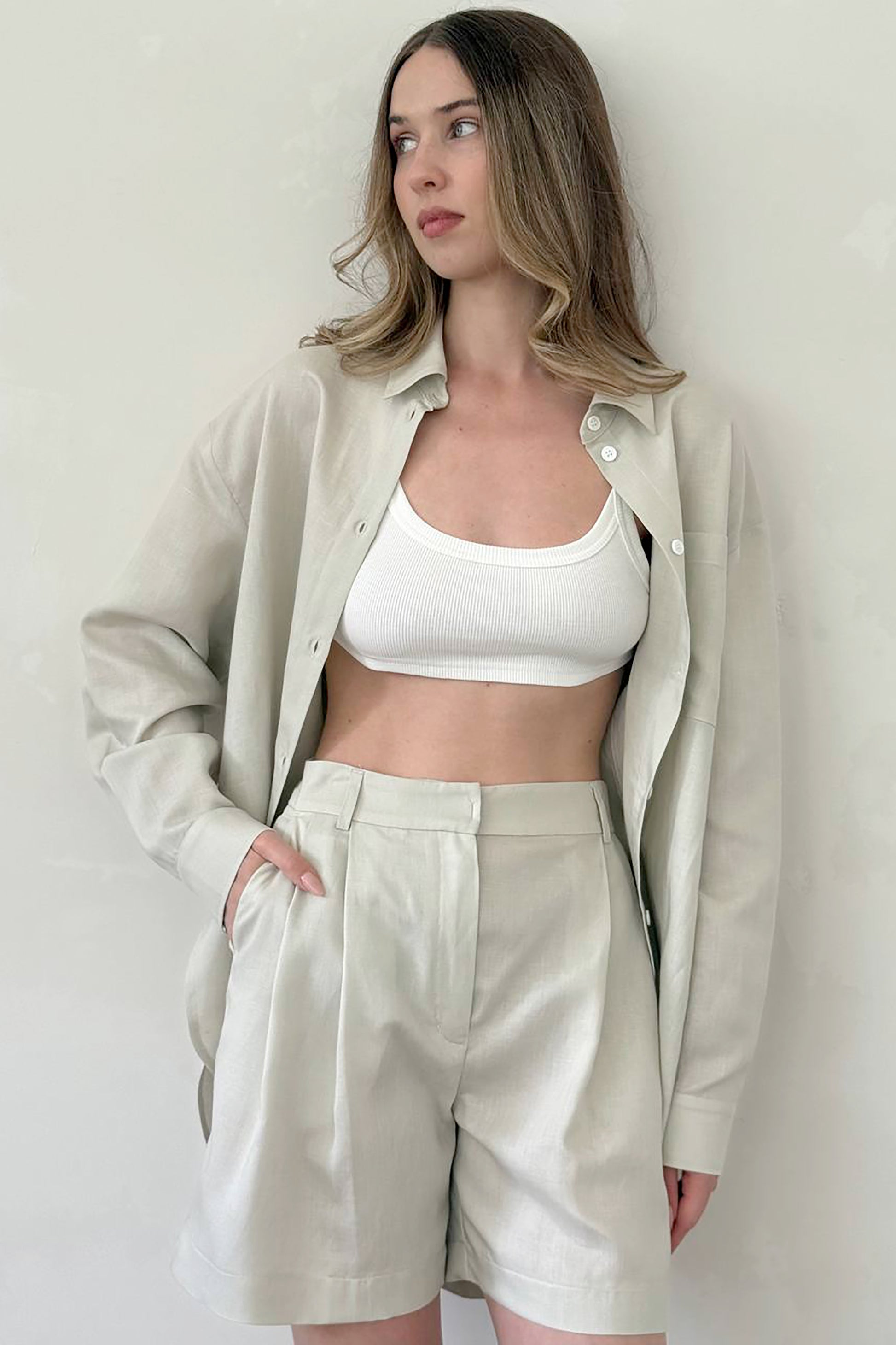 light-beige-linen-shorts-suit-mood