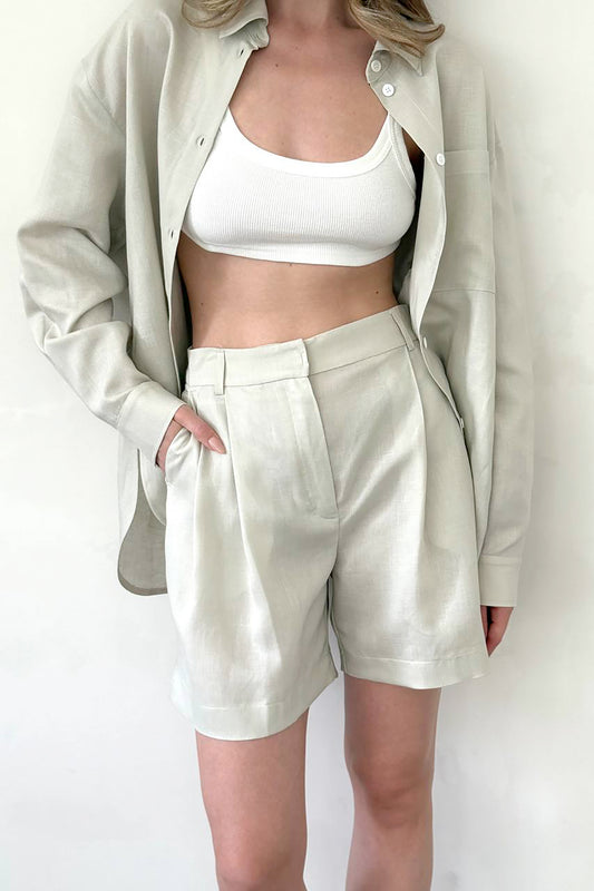 light-beige-linen-shorts-zoom-detail