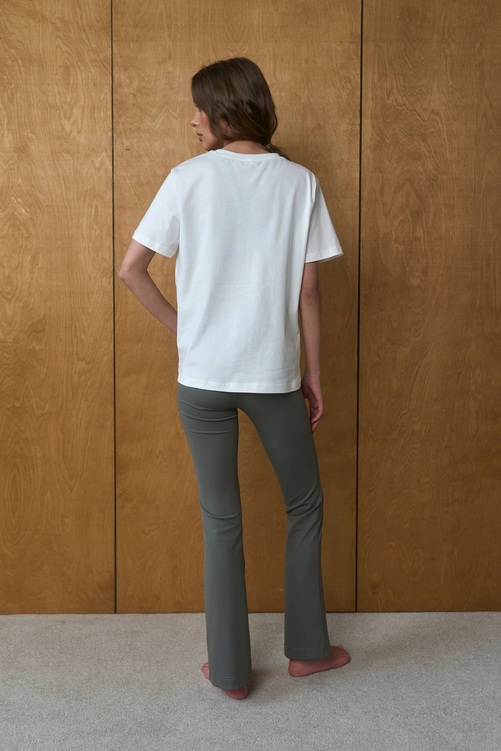 milky-basic-t-shirt-back