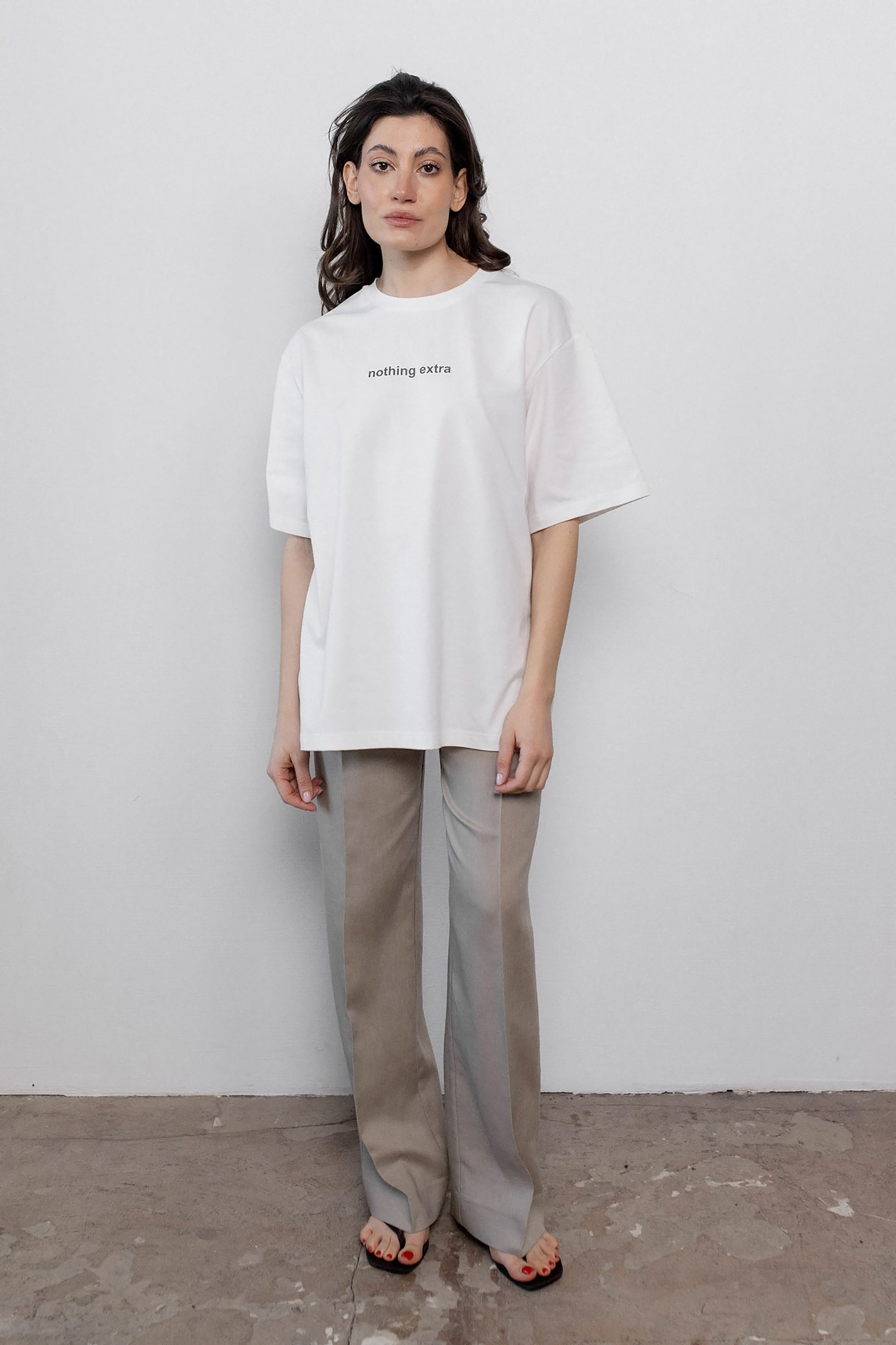milky-oversized-t-shirt-with-print-front-mood