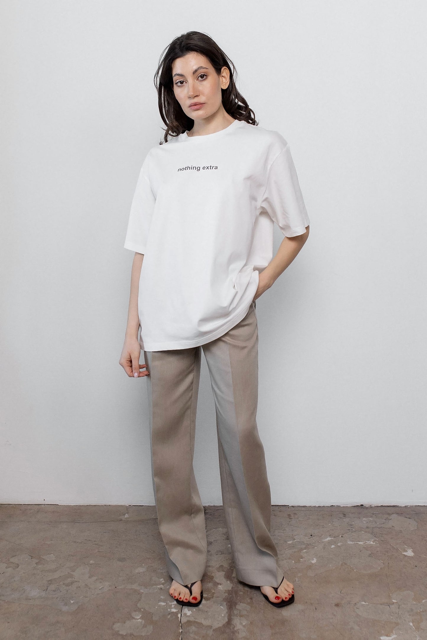 milky-oversized-t-shirt-with-print-frot