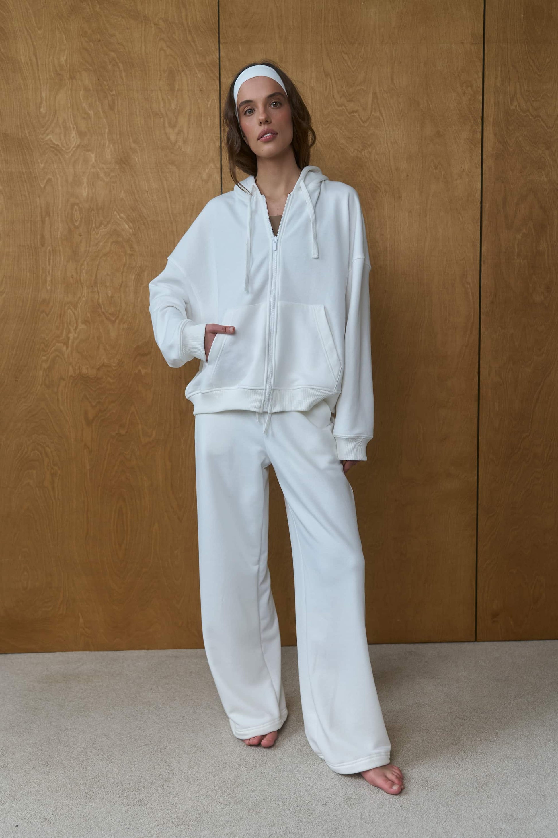 milky-relaxed-fit-hoodie-front-side