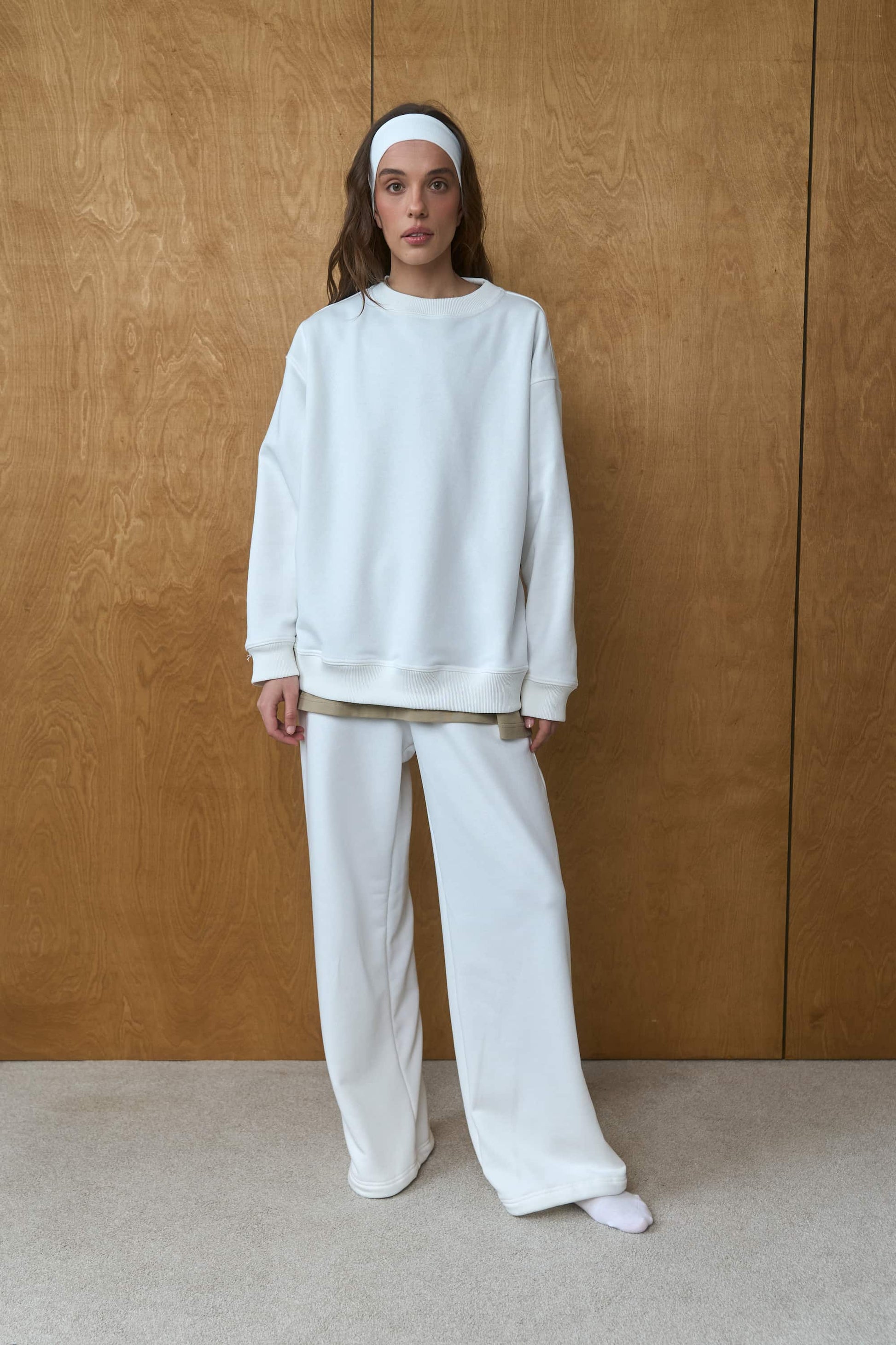 milky-relaxed-fit-sweatshirt-front-side