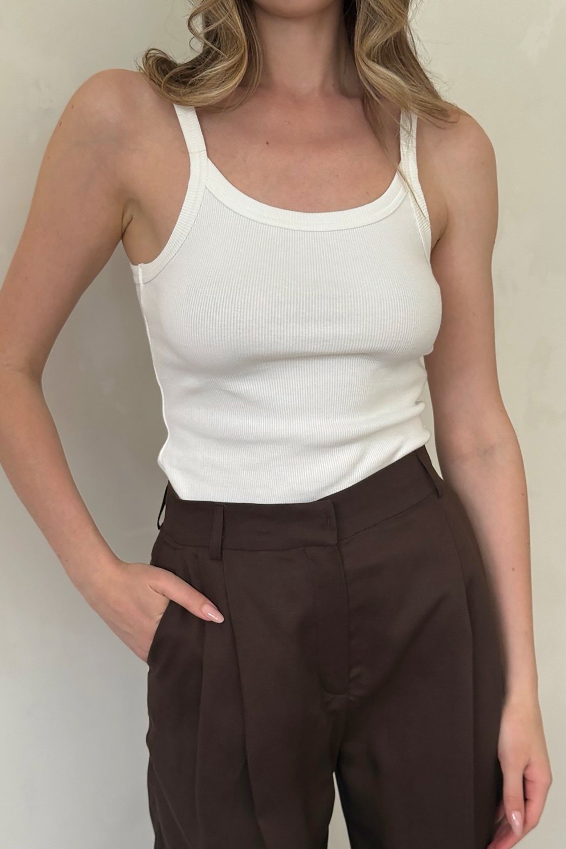 milky-ribb-knit-sami-top-front-detail