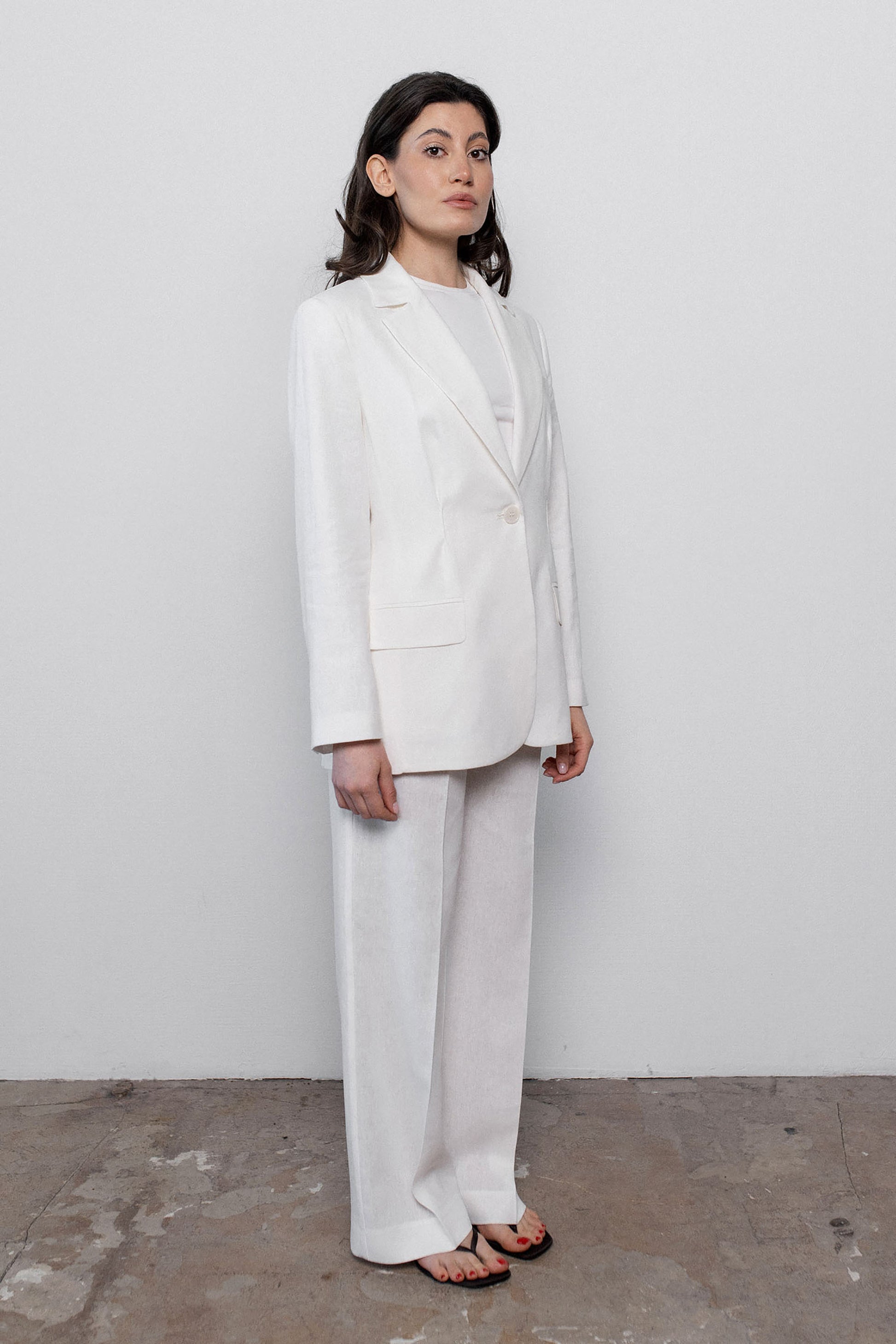 white-linen-tailored-blazer-side