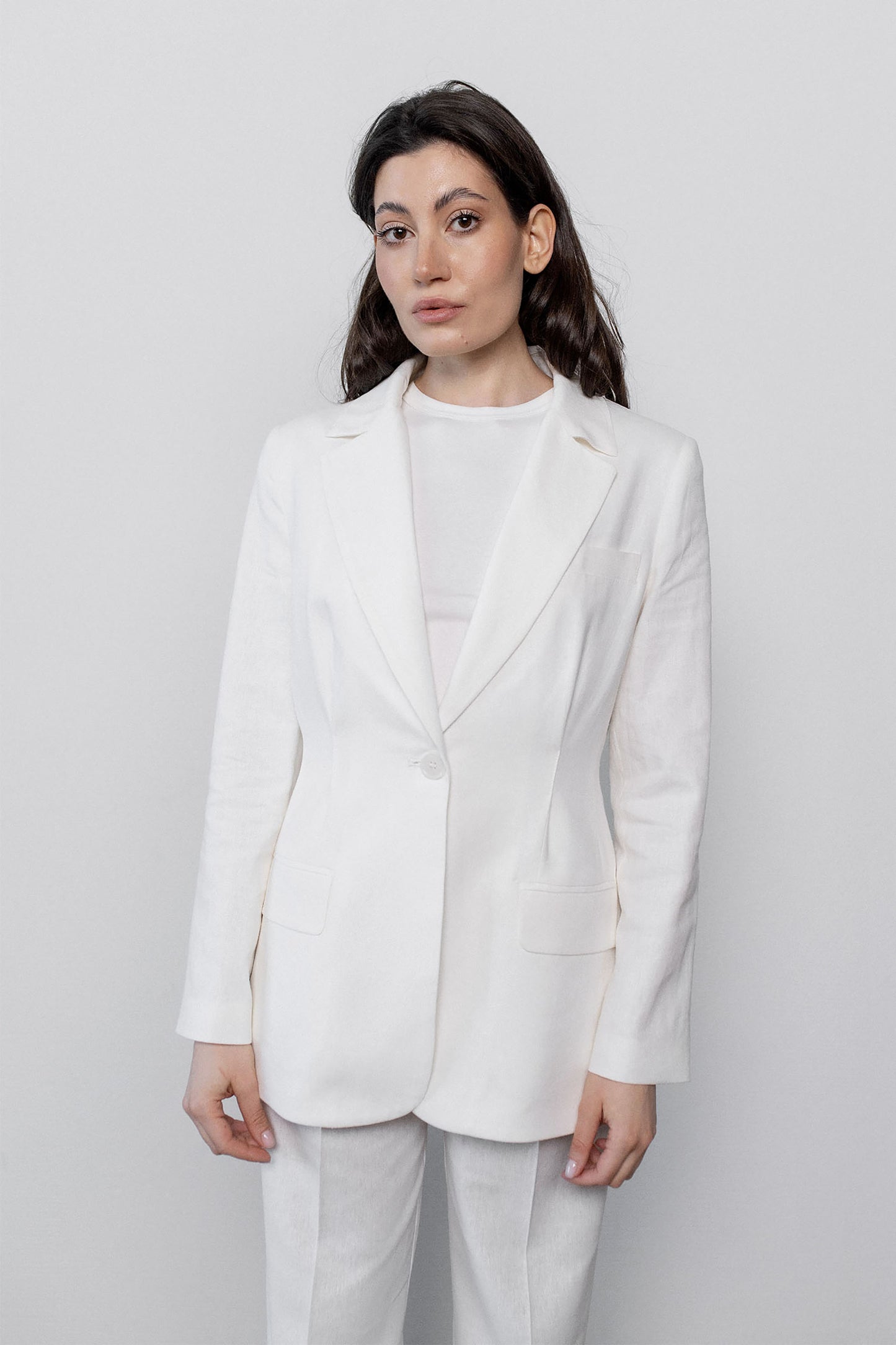 white-linen-tailored-blazer-zoom